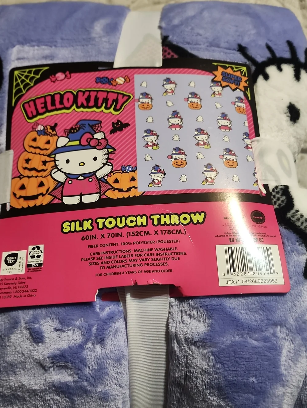 Hello Kitty Halloween Blanket / Throw Witch Pumpkin Collectible 60x70 -NEW